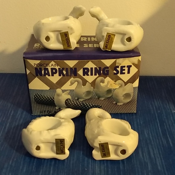 Four Porcelain Swans Napkin Ring Set - Picture 5 of 5